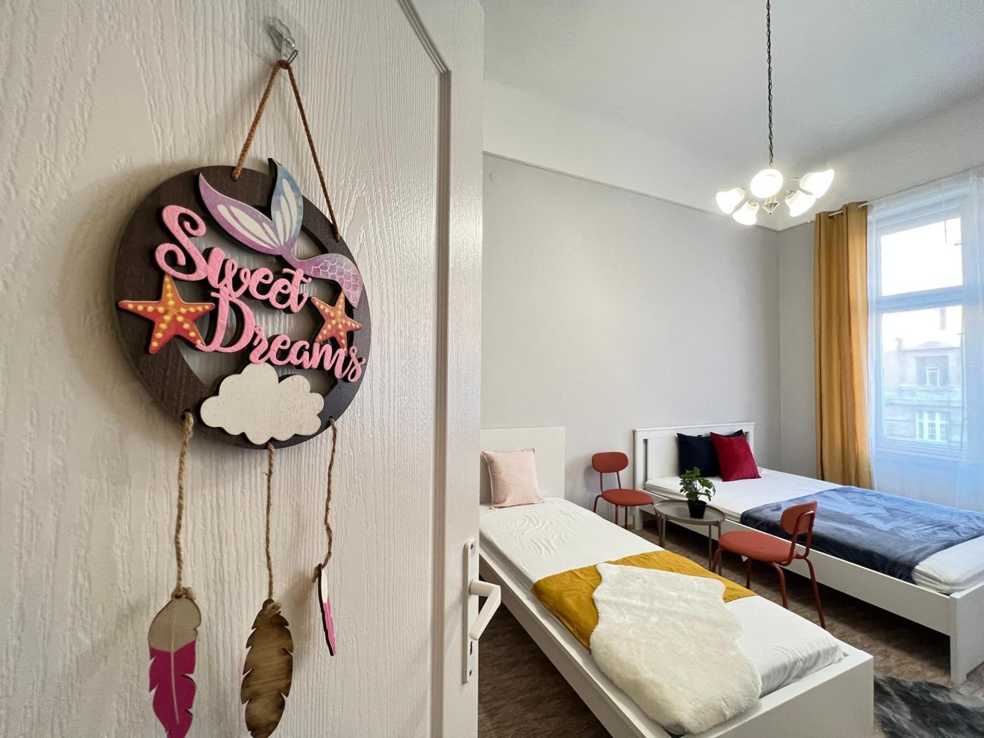 Baross Apartment With Convenience And Style Budapest Bagian luar foto