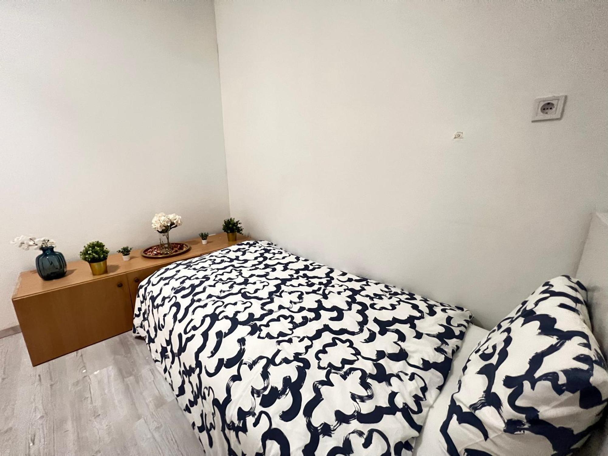 Baross Apartment With Convenience And Style Budapest Bagian luar foto
